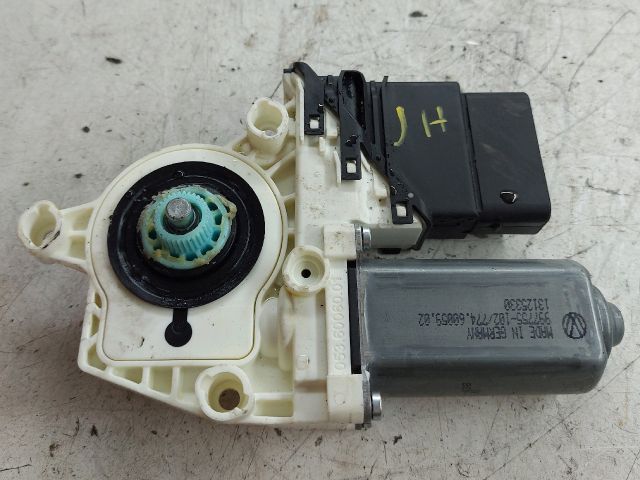 bontott VW PASSAT B6 Jobb hátsó Ablakemelő Motor