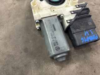 bontott VW PASSAT B6 Jobb hátsó Ablakemelő Motor