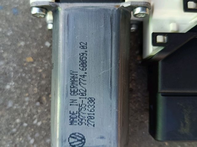 bontott VW PASSAT B6 Jobb hátsó Ablakemelő Motor