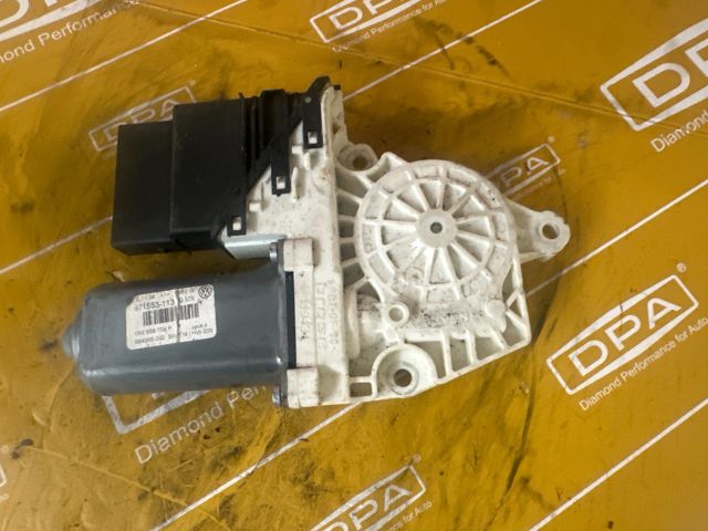 bontott VW PASSAT B6 Jobb hátsó Ablakemelő Motor