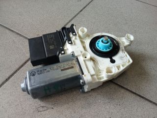 bontott VW PASSAT B6 Jobb hátsó Ablakemelő Motor