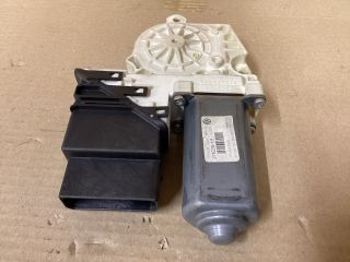 bontott VW PASSAT B6 Jobb hátsó Ablakemelő Motor