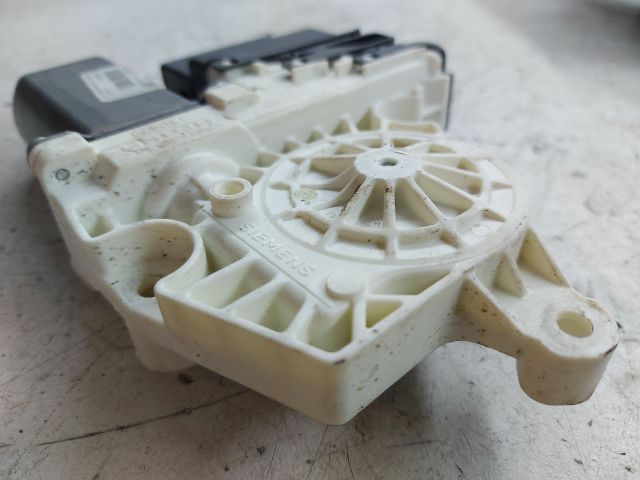 bontott VW PASSAT B6 Jobb hátsó Ablakemelő Motor