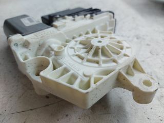 bontott VW PASSAT B6 Jobb hátsó Ablakemelő Motor