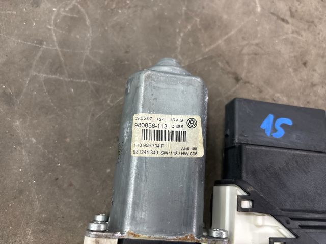 bontott VW PASSAT B6 Jobb hátsó Ablakemelő Motor