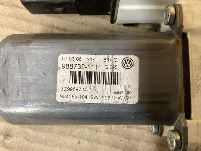 bontott VW PASSAT B6 Jobb hátsó Ablakemelő Motor