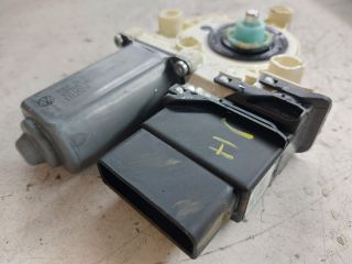 bontott VW PASSAT B6 Jobb hátsó Ablakemelő Motor