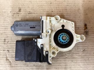 bontott VW PASSAT B6 Jobb hátsó Ablakemelő Motor