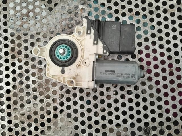 bontott VW PASSAT B6 Jobb hátsó Ablakemelő Motor