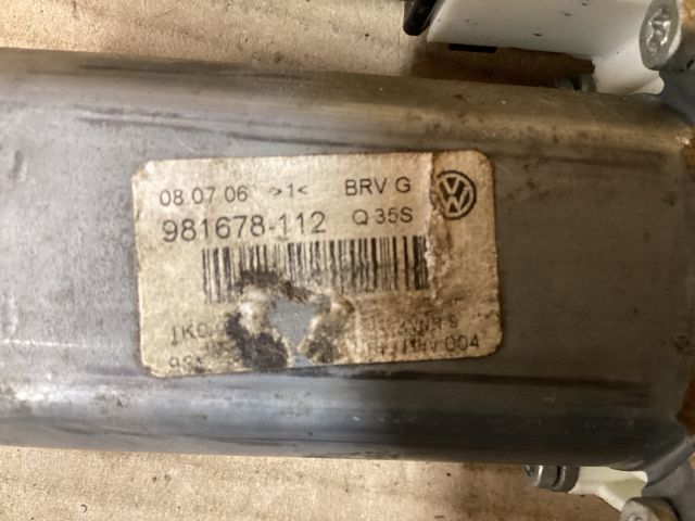 bontott VW PASSAT B6 Jobb hátsó Ablakemelő Motor