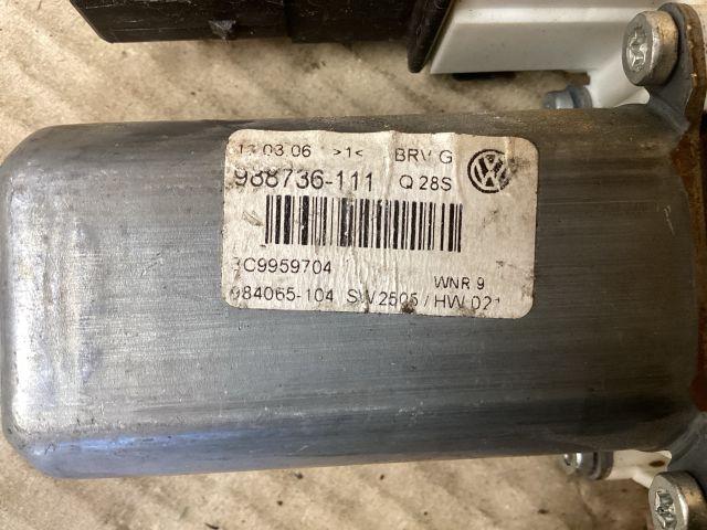 bontott VW PASSAT B6 Jobb hátsó Ablakemelő Motor