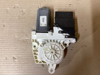 bontott VW PASSAT B6 Jobb hátsó Ablakemelő Motor