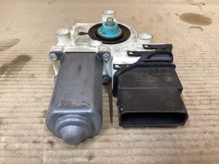 bontott VW PASSAT B6 Jobb hátsó Ablakemelő Motor