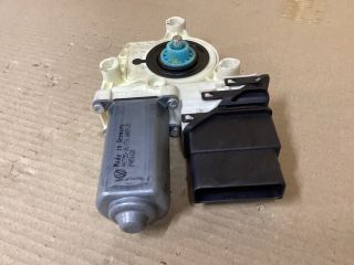 bontott VW PASSAT B6 Jobb hátsó Ablakemelő Motor