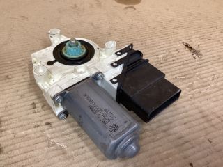 bontott VW PASSAT B6 Jobb hátsó Ablakemelő Motor