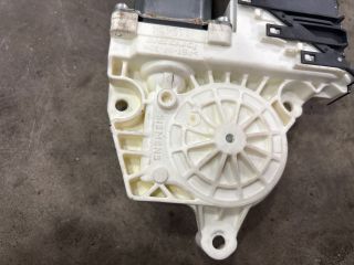 bontott VW PASSAT B6 Jobb hátsó Ablakemelő Motor