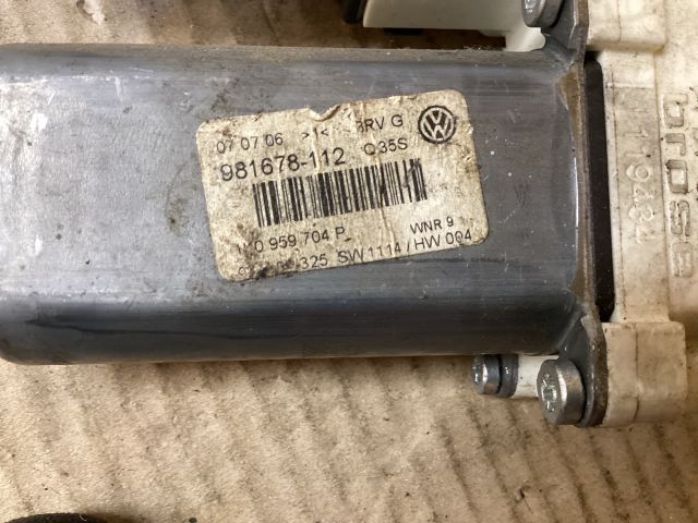 bontott VW PASSAT B6 Jobb hátsó Ablakemelő Motor