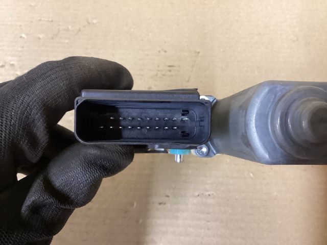 bontott VW PASSAT B6 Jobb hátsó Ablakemelő Motor