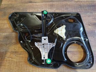 bontott VW PASSAT B6 Jobb hátsó Ablakemelő Szerkezet (Elektromos)