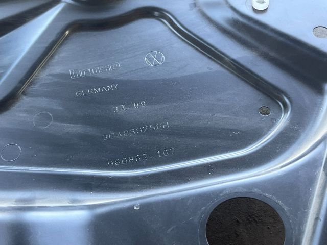 bontott VW PASSAT B6 Jobb hátsó Ablakemelő Szerkezet (Elektromos)