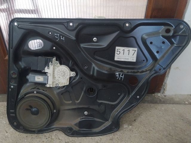 bontott VW PASSAT B6 Jobb hátsó Ablakemelő Szerkezet (Elektromos)