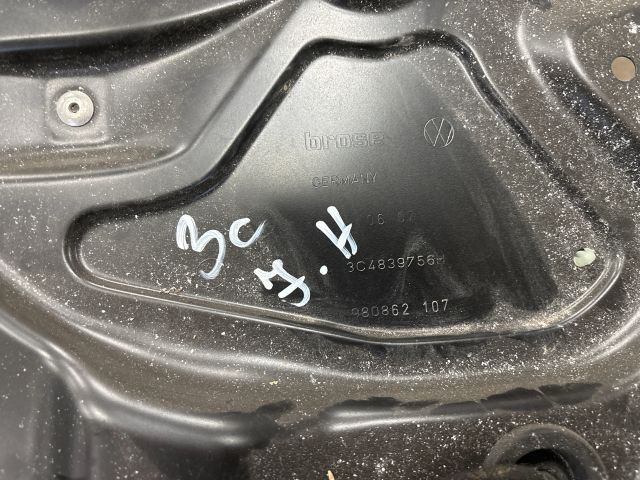 bontott VW PASSAT B6 Jobb hátsó Ablakemelő Szerkezet (Elektromos)