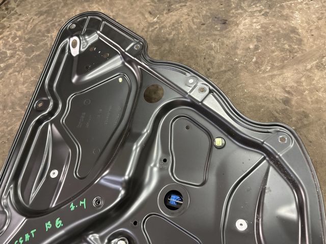 bontott VW PASSAT B6 Jobb hátsó Ablakemelő Szerkezet (Elektromos)