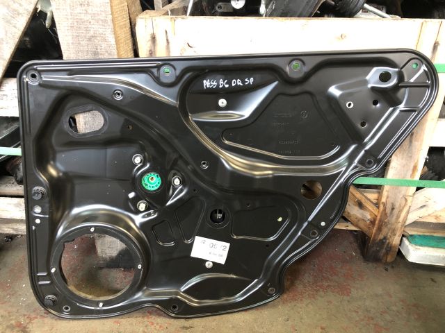 bontott VW PASSAT B6 Jobb hátsó Ablakemelő Szerkezet (Elektromos)