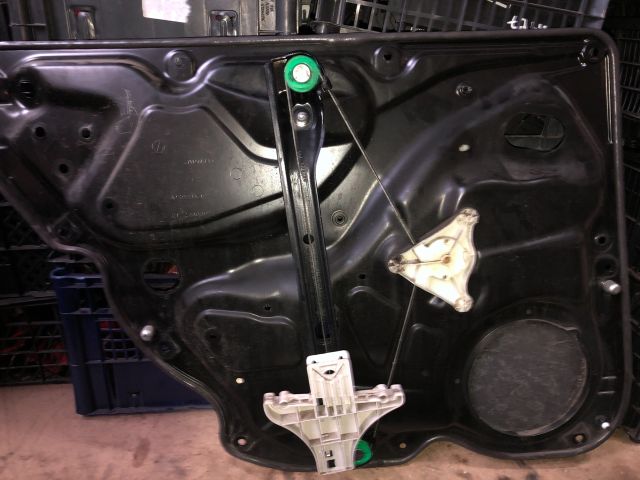 bontott VW PASSAT B6 Jobb hátsó Ablakemelő Szerkezet (Elektromos)