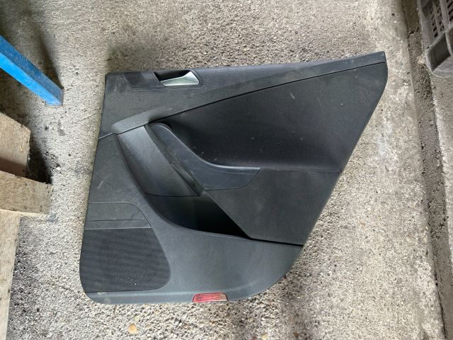 bontott VW PASSAT B6 Jobb hátsó Ajtó Kárpit