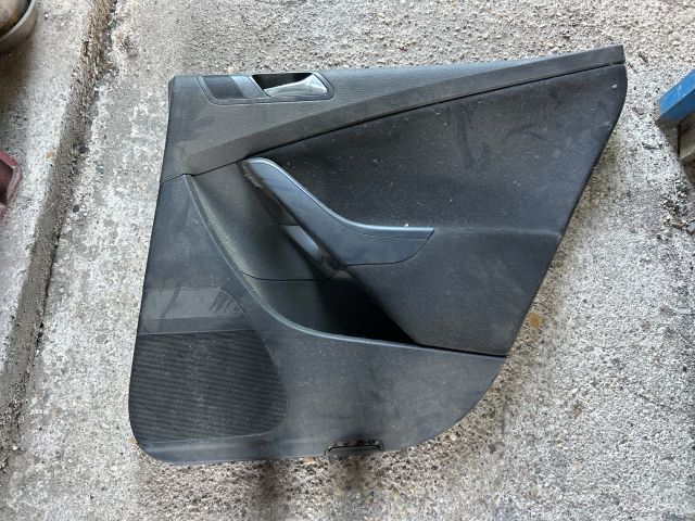 bontott VW PASSAT B6 Jobb hátsó Ajtó Kárpit