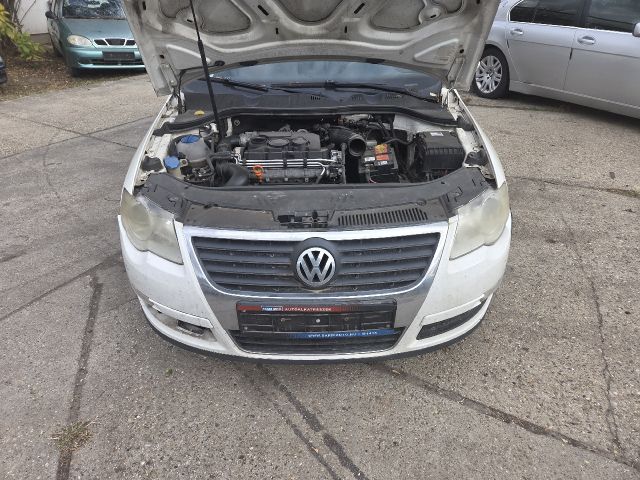 bontott VW PASSAT B6 Jobb hátsó Ajtó (Részeivel)
