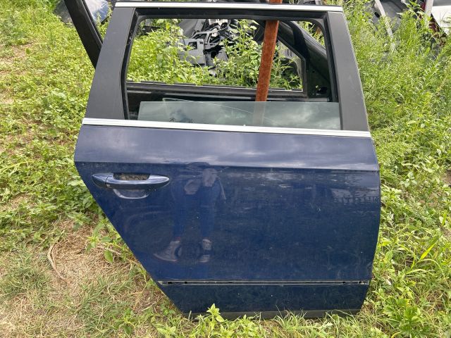 bontott VW PASSAT B6 Jobb hátsó Ajtó (Üres lemez)