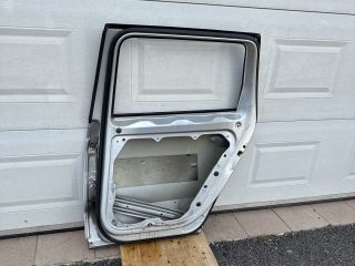 bontott VW PASSAT B6 Jobb hátsó Ajtó (Üres lemez)