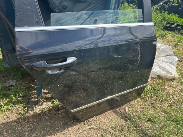 bontott VW PASSAT B6 Jobb hátsó Ajtó (Üres lemez)