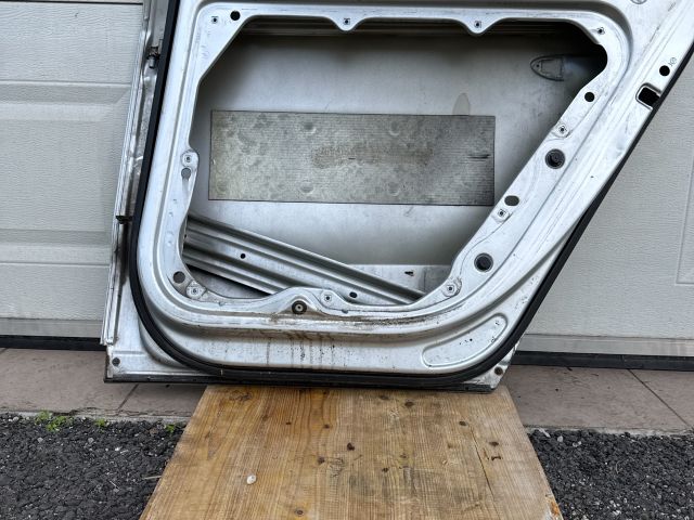 bontott VW PASSAT B6 Jobb hátsó Ajtó (Üres lemez)