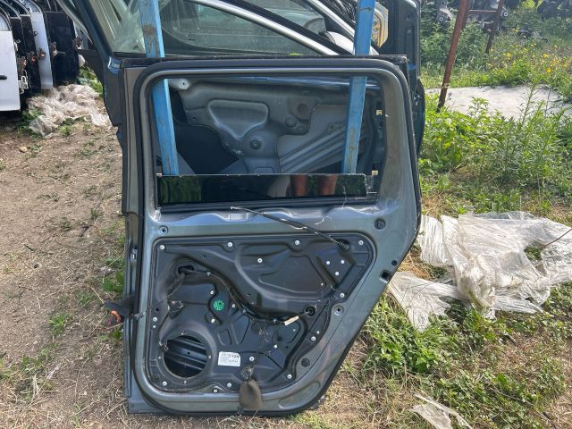 bontott VW PASSAT B6 Jobb hátsó Ajtó (Üres lemez)