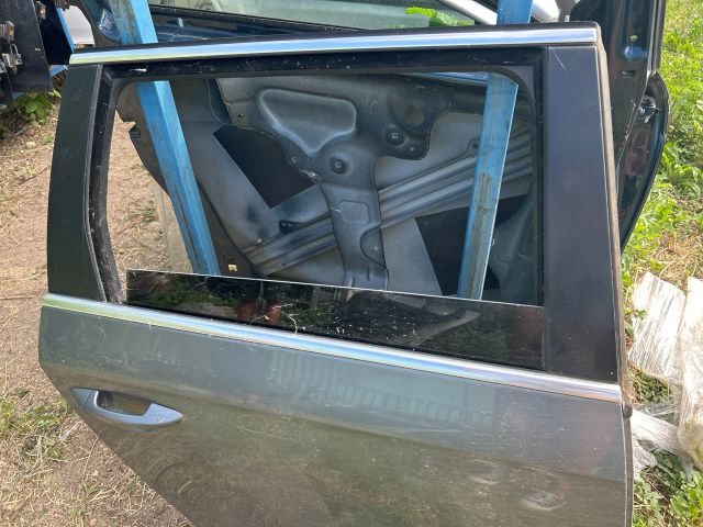 bontott VW PASSAT B6 Jobb hátsó Ajtó (Üres lemez)