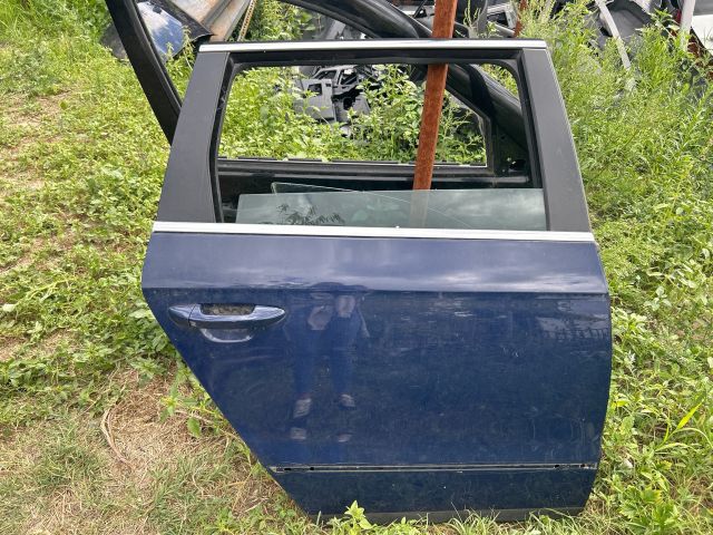 bontott VW PASSAT B6 Jobb hátsó Ajtó (Üres lemez)