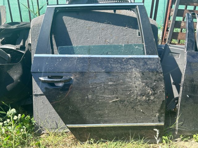 bontott VW PASSAT B6 Jobb hátsó Ajtó (Üres lemez)