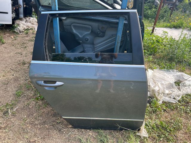 bontott VW PASSAT B6 Jobb hátsó Ajtó (Üres lemez)