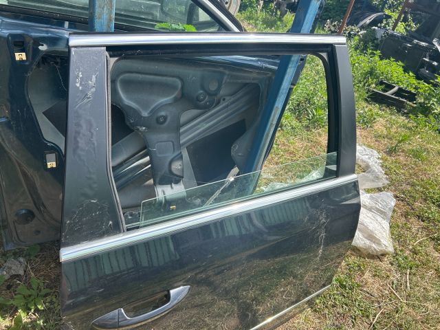 bontott VW PASSAT B6 Jobb hátsó Ajtó (Üres lemez)