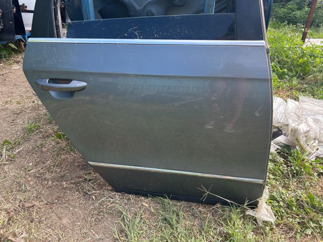 bontott VW PASSAT B6 Jobb hátsó Ajtó (Üres lemez)