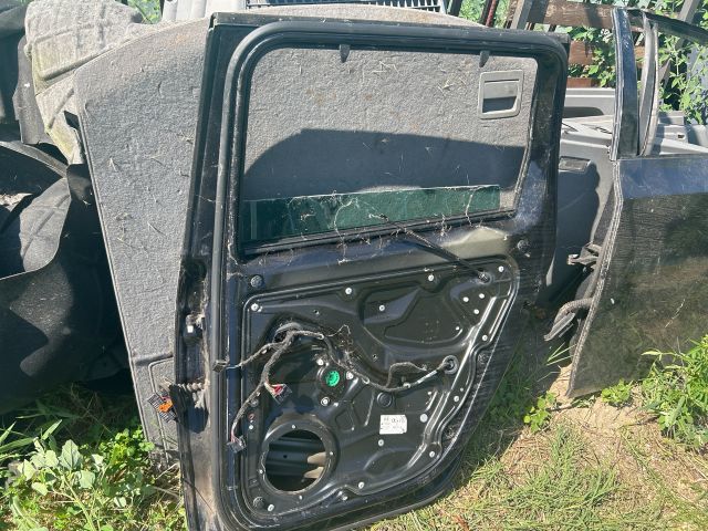 bontott VW PASSAT B6 Jobb hátsó Ajtó (Üres lemez)