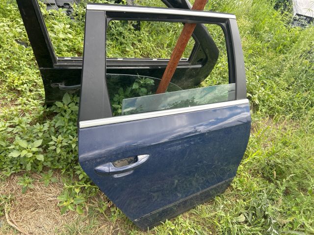 bontott VW PASSAT B6 Jobb hátsó Ajtó (Üres lemez)
