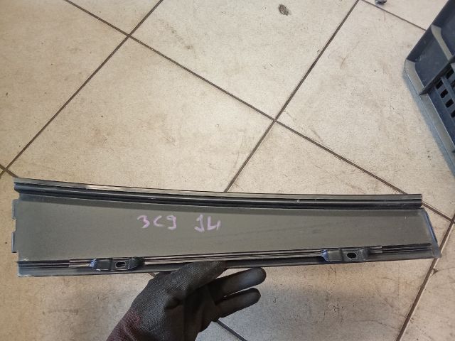 bontott VW PASSAT B6 Jobb hátsó Ajtókeret Burkolat