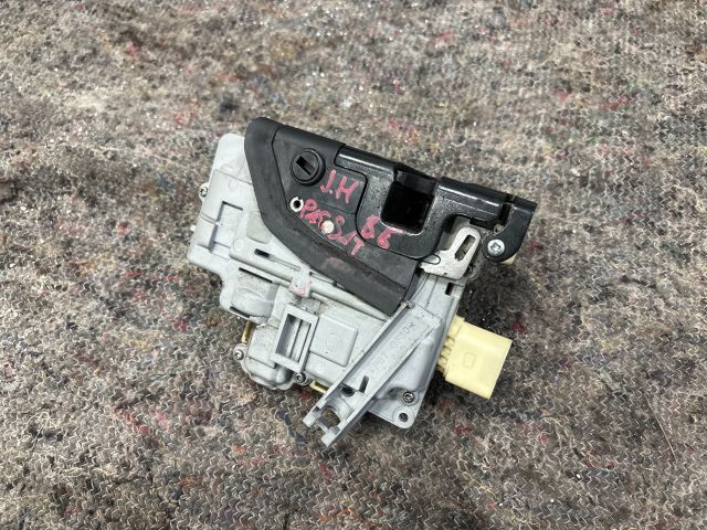 bontott VW PASSAT B6 Jobb hátsó Ajtózár