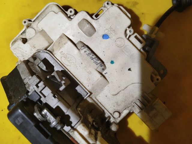 bontott VW PASSAT B6 Jobb hátsó Ajtózár