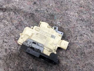 bontott VW PASSAT B6 Jobb hátsó Ajtózár