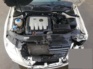 bontott VW PASSAT B6 Jobb hátsó Alsó Zsanér